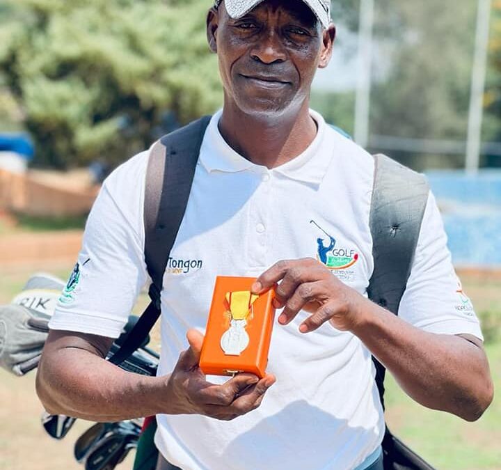 notre coach Ouattara Boukary au grade de chevalier du mérite sportif